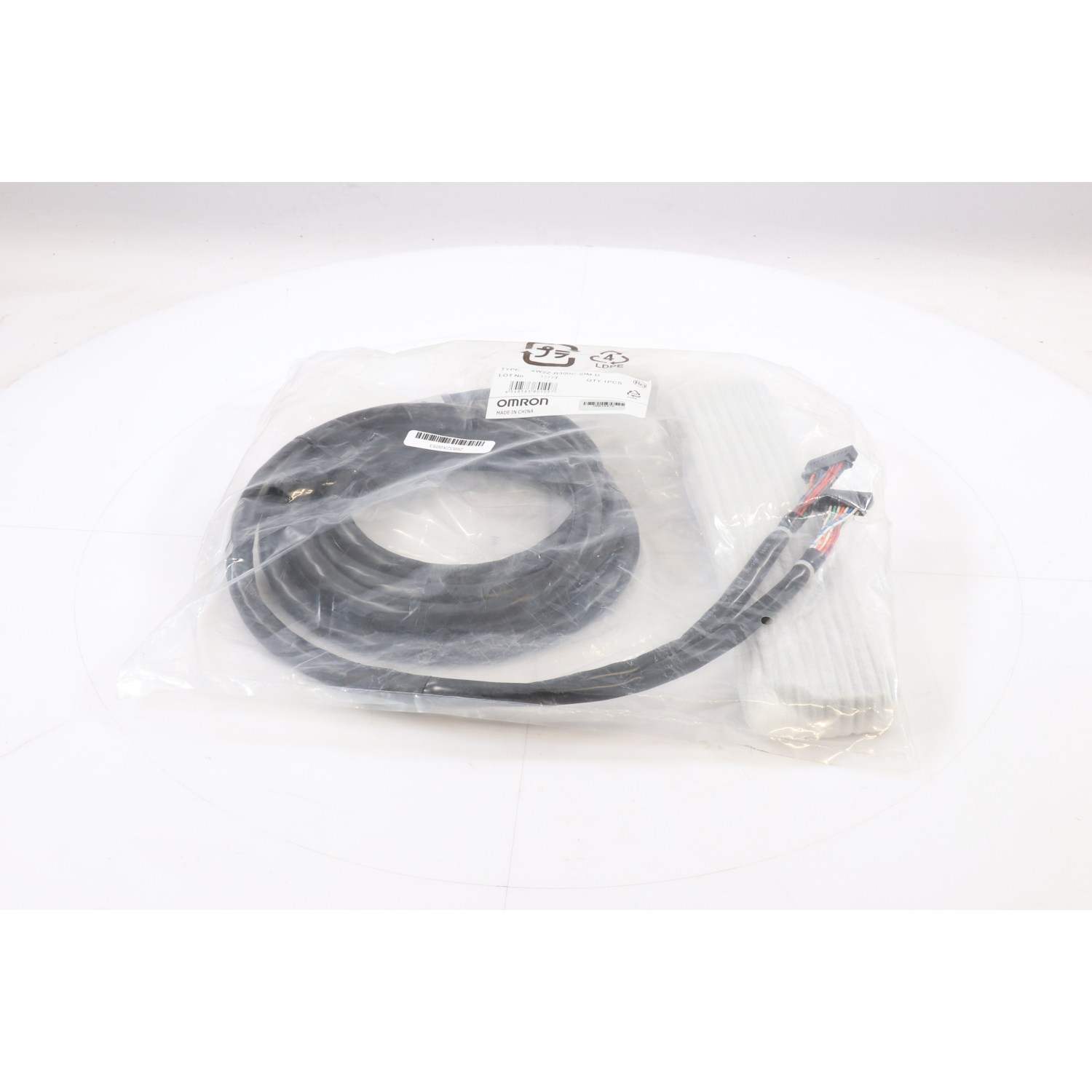 Omron XW2Z-R300C-SIM-D 3M Programmable Logic Controller Plc Cable New NFP Sealed