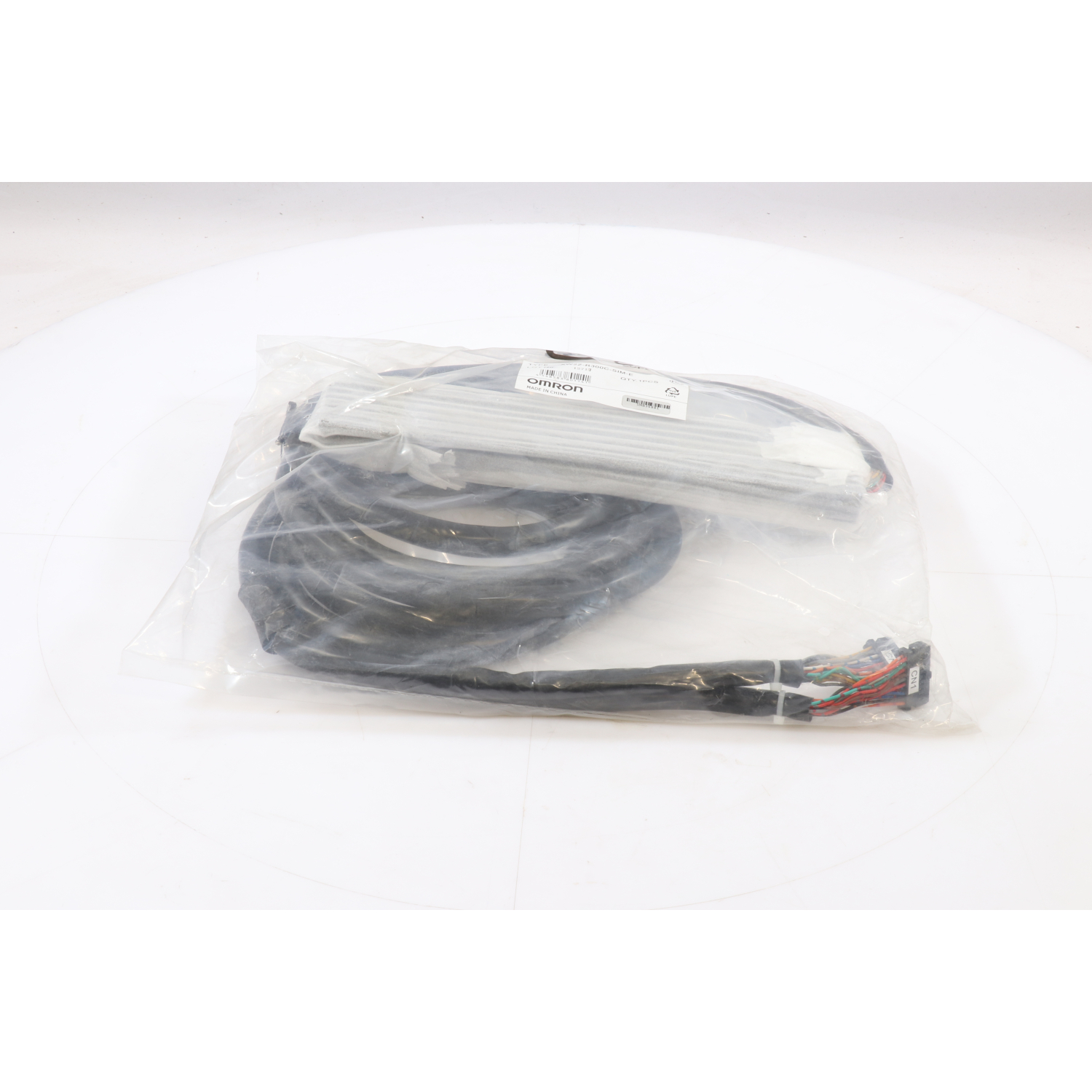 Omron XW2Z-R300C-SIM-E 3M Programmable Logic Controller Plc Cable New NFP Sealed