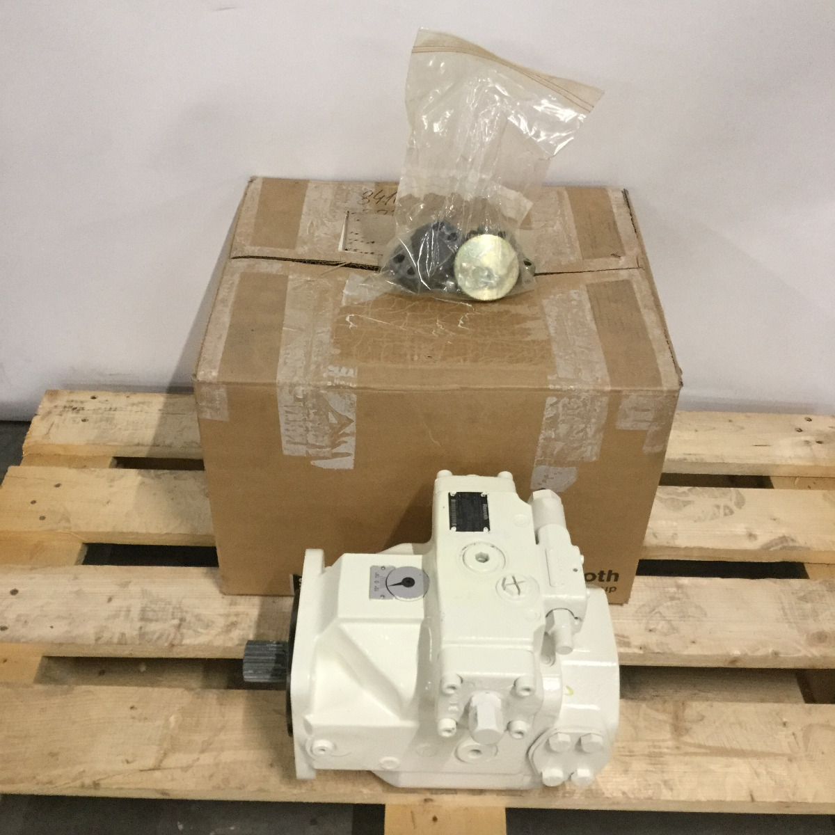 Rexroth R902451986 Axial piston variable pump New NFP