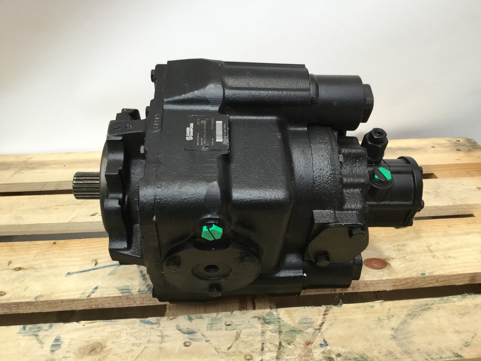 Sauer Danfoss 328716 Axial Piston Pump New NMP