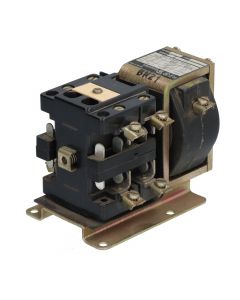 Square D D040 Control Relay Used UMP