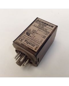 Schrack MT221048 Power relay relais New NMP (23pieces)