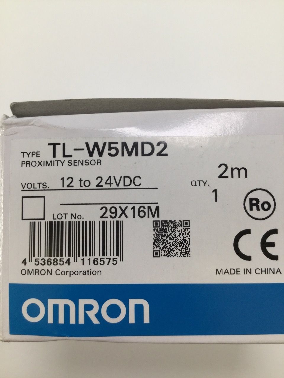 Brand New in Box Omron TL-W5MD2 12-24VDC Proximity Sensor
