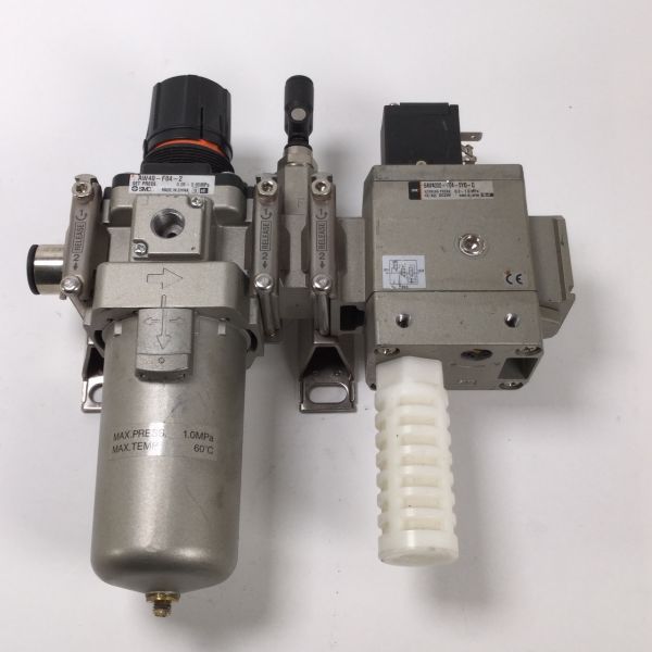 SMC EAV4000-F04-5YO-Q Valve ventil + AW40-F04-2 Used UMP
