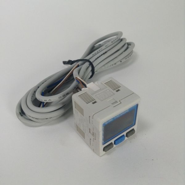 1PC NEW FOR SMC ZSE30AF-01-E Digital pressure switch 1PC NEW FOR SMC ZSE30AF-01-E Digital pressure switch