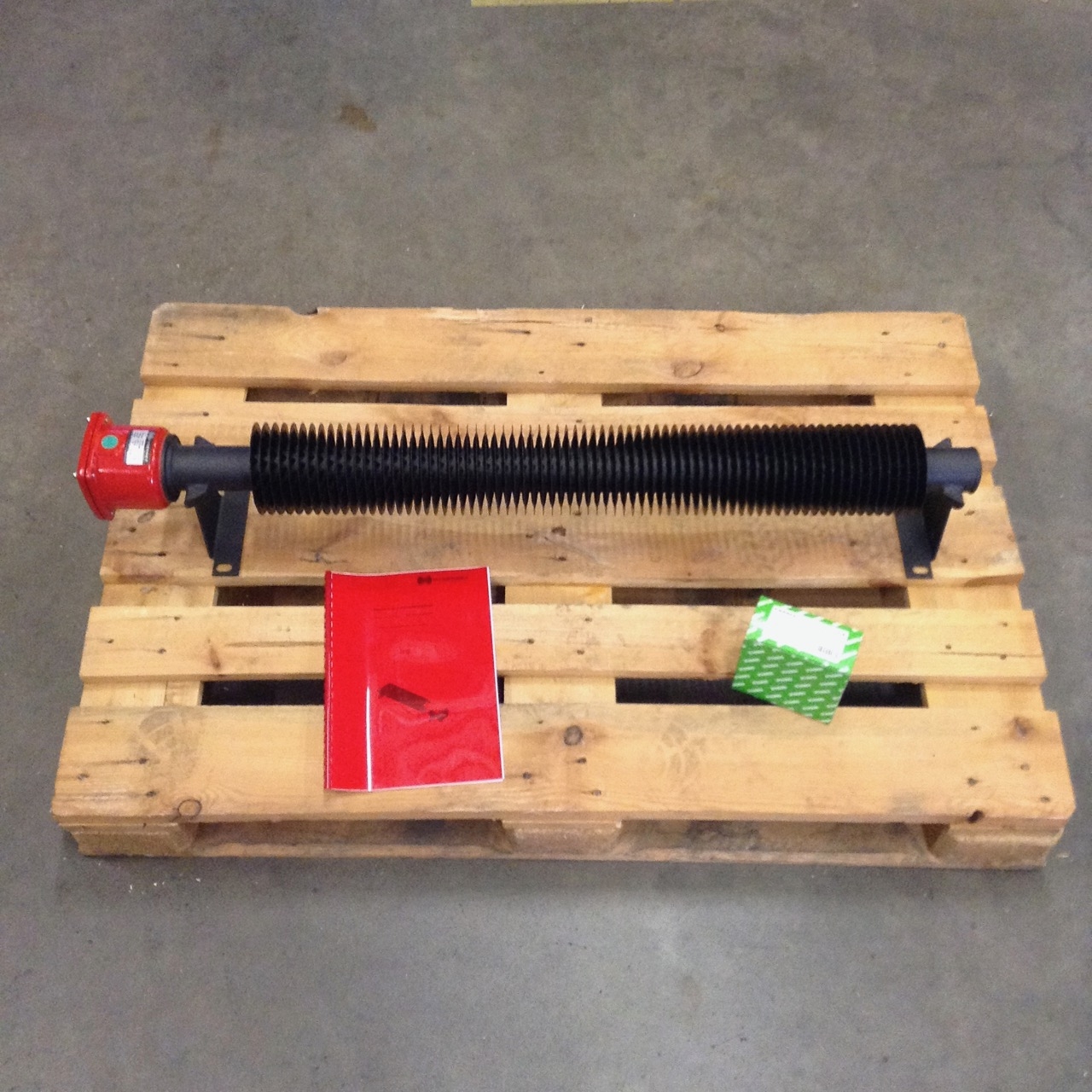 Schnieiwindt 700/20N Finned tube heater 690V 2000W IP65 + FTR-E 3121 New NFP