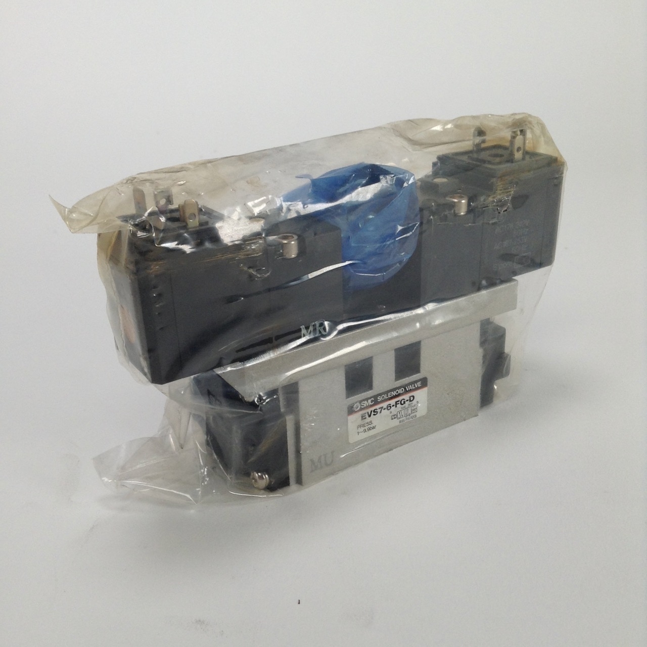 Smc EVS7-6-FG-D-6CV0 Solenoid Valve Magnetventil EVS76FGD6CV0 New NFP Sealed