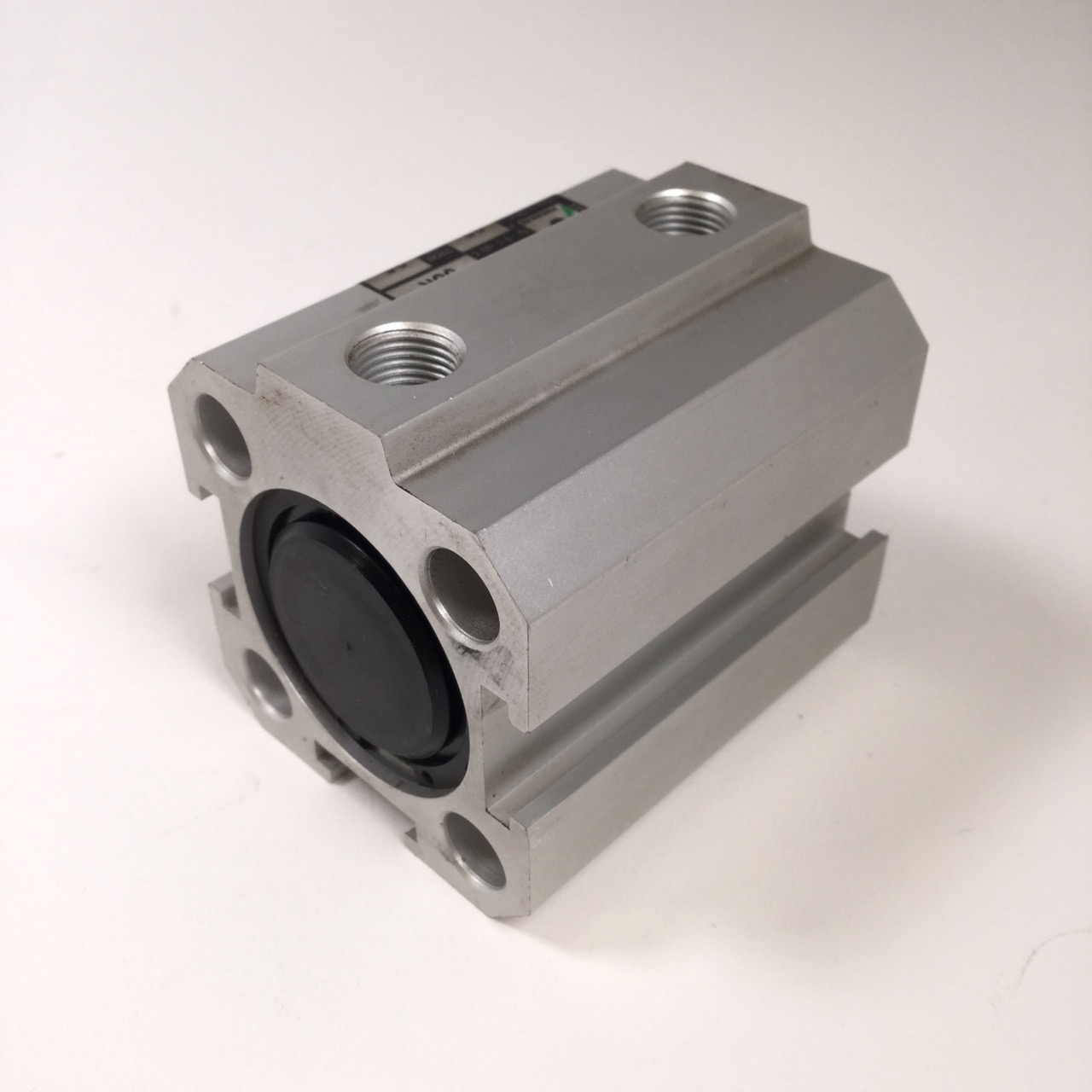 Pneumax 1501.32.0025 Cylinder Bore 32mm Stroke 25mm Used UMP