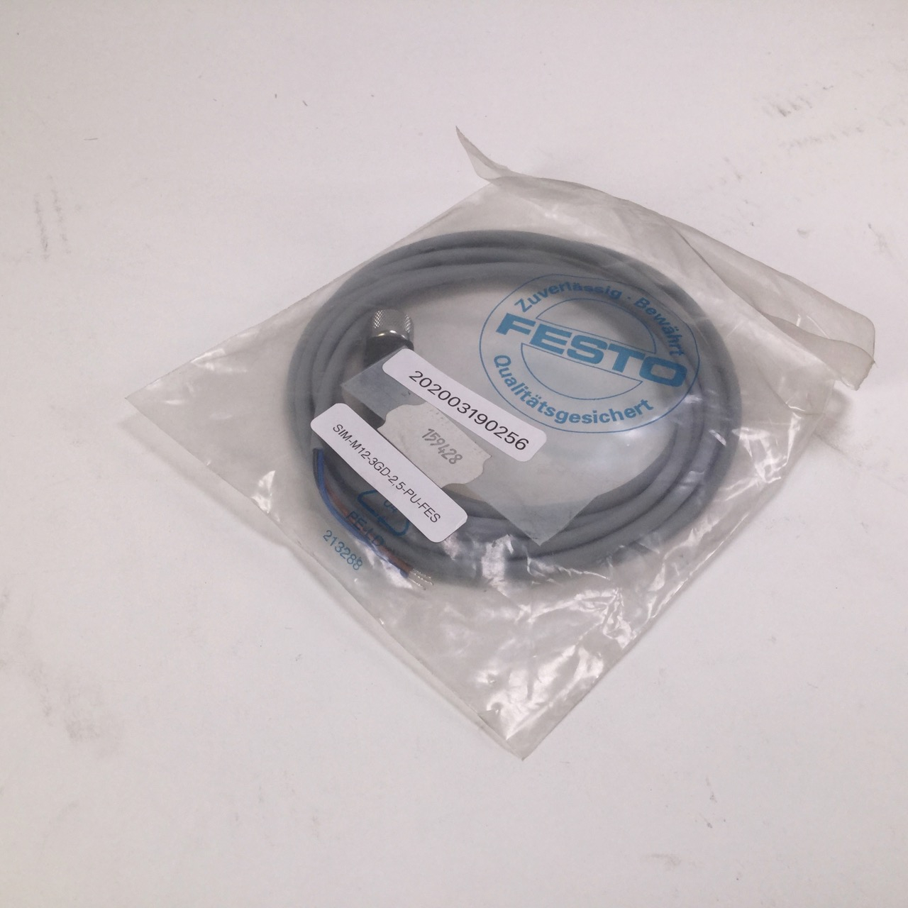 Festo SIM-M12-3GD-2,5-PU Connection cable New NFP Sealed