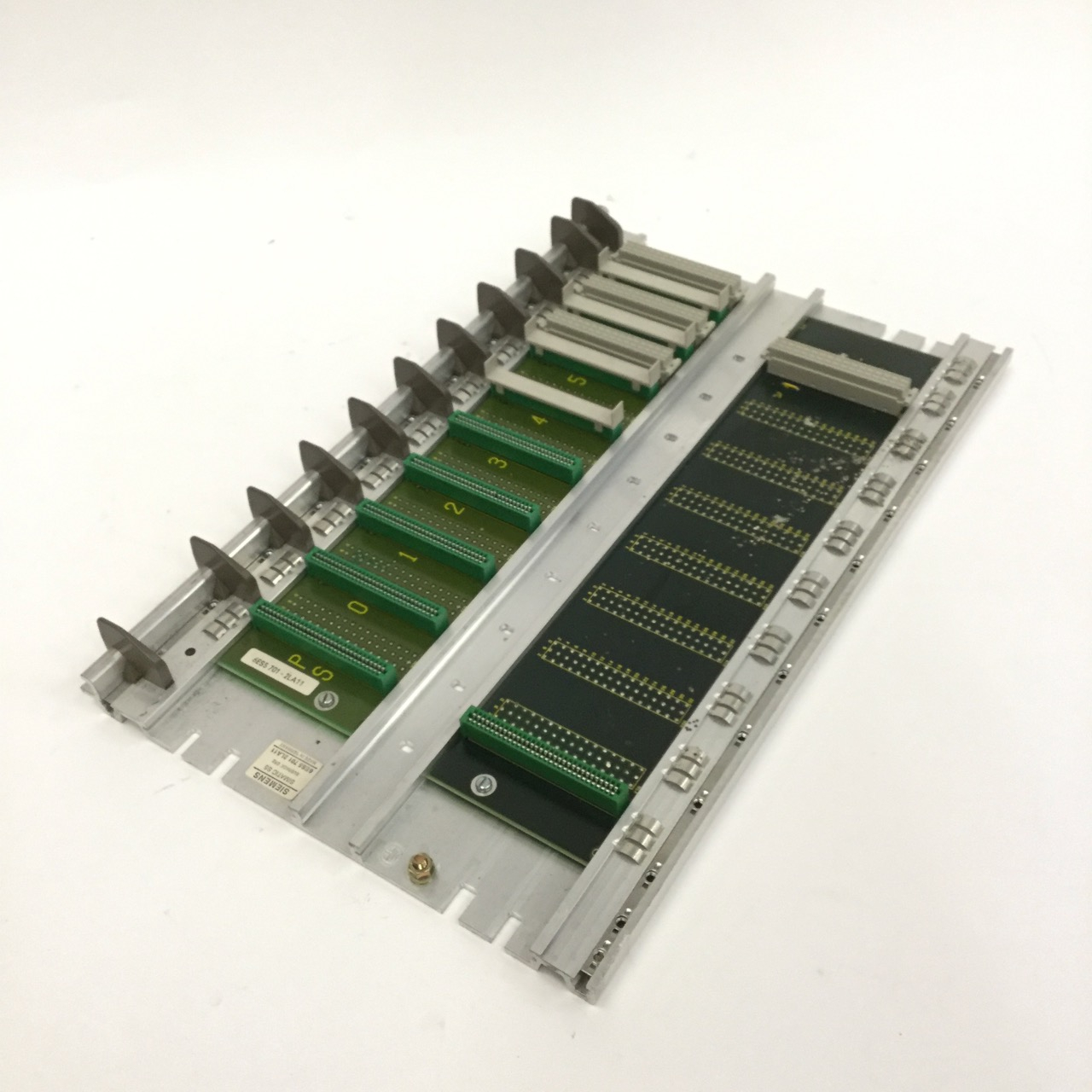 Siemens 6ES5701-2LA11 SIMATIC S5 ER 701-2 Expansion Rack 8-Slot New NFP