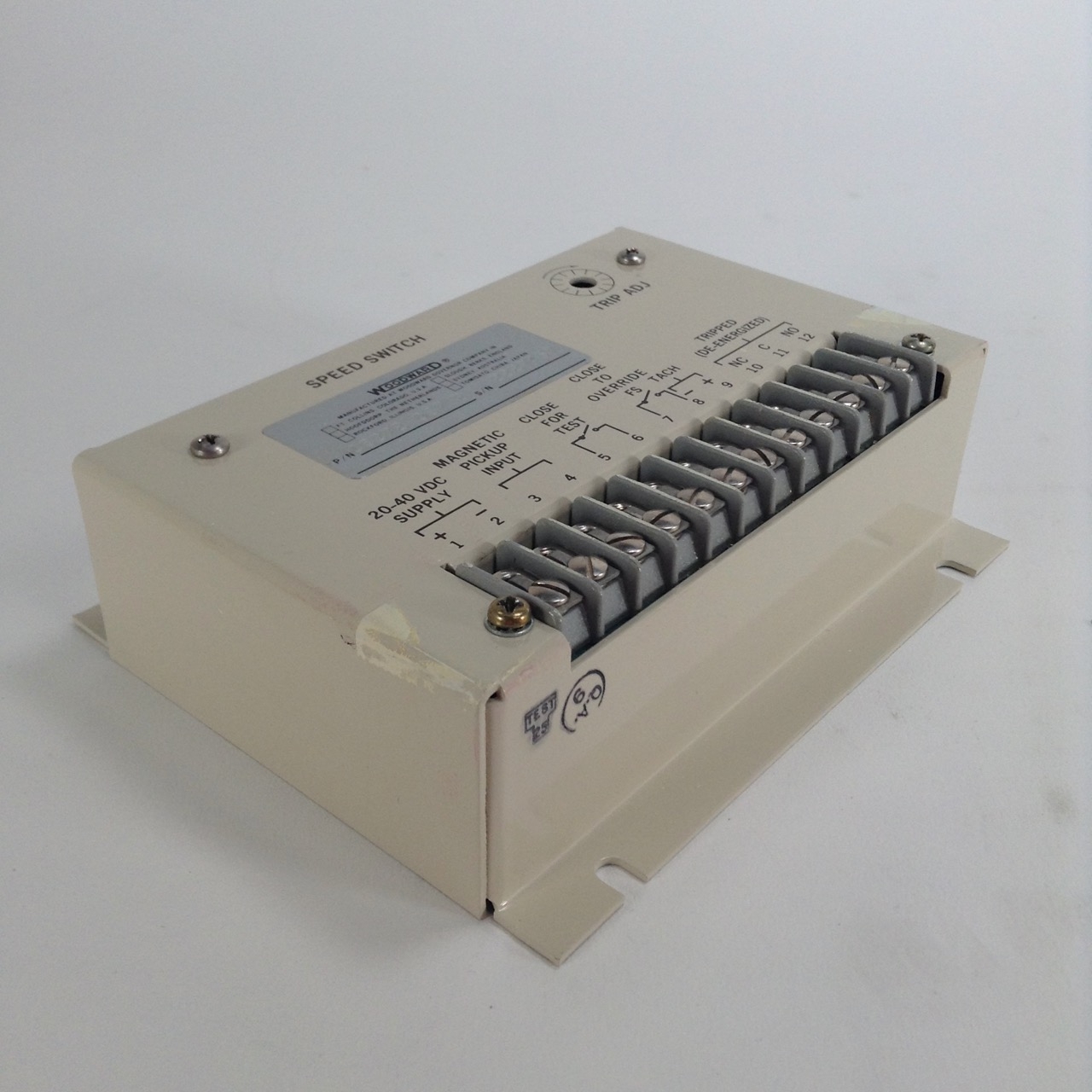 Woodward C8272-087-B Speed Switch Geschwindigkeitsschalter C8272 087 B New NMP