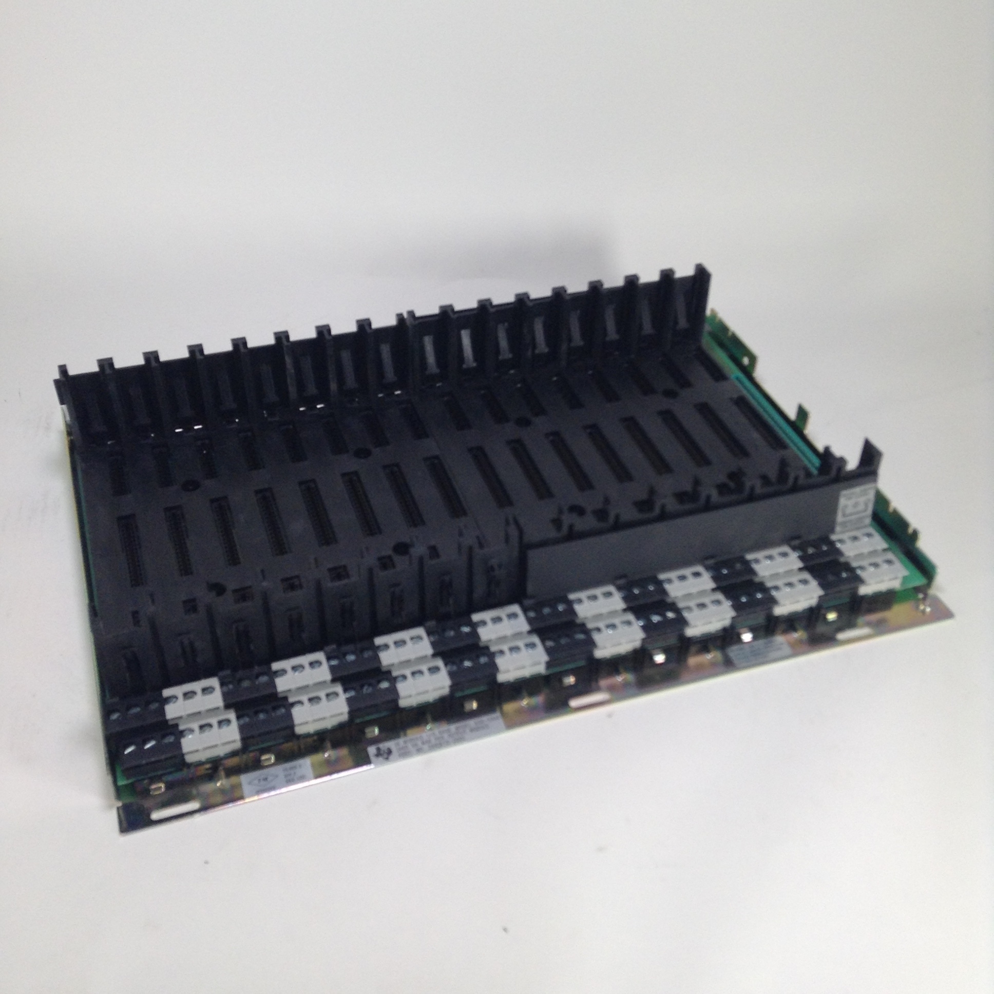 Texas Instruments 500-5848 14 Slot Rack Mounting 1440VA Max Per Output NFP