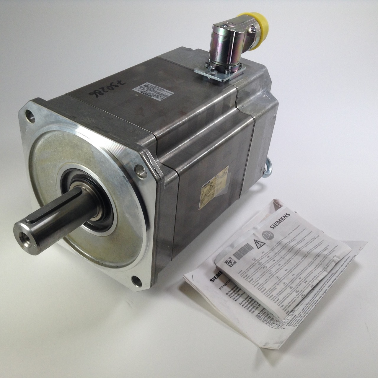 Siemens 1FK7105-5AC71-1EB0-Z Synchronous servomotor 48Nm 2000rpm 7.75kW ...