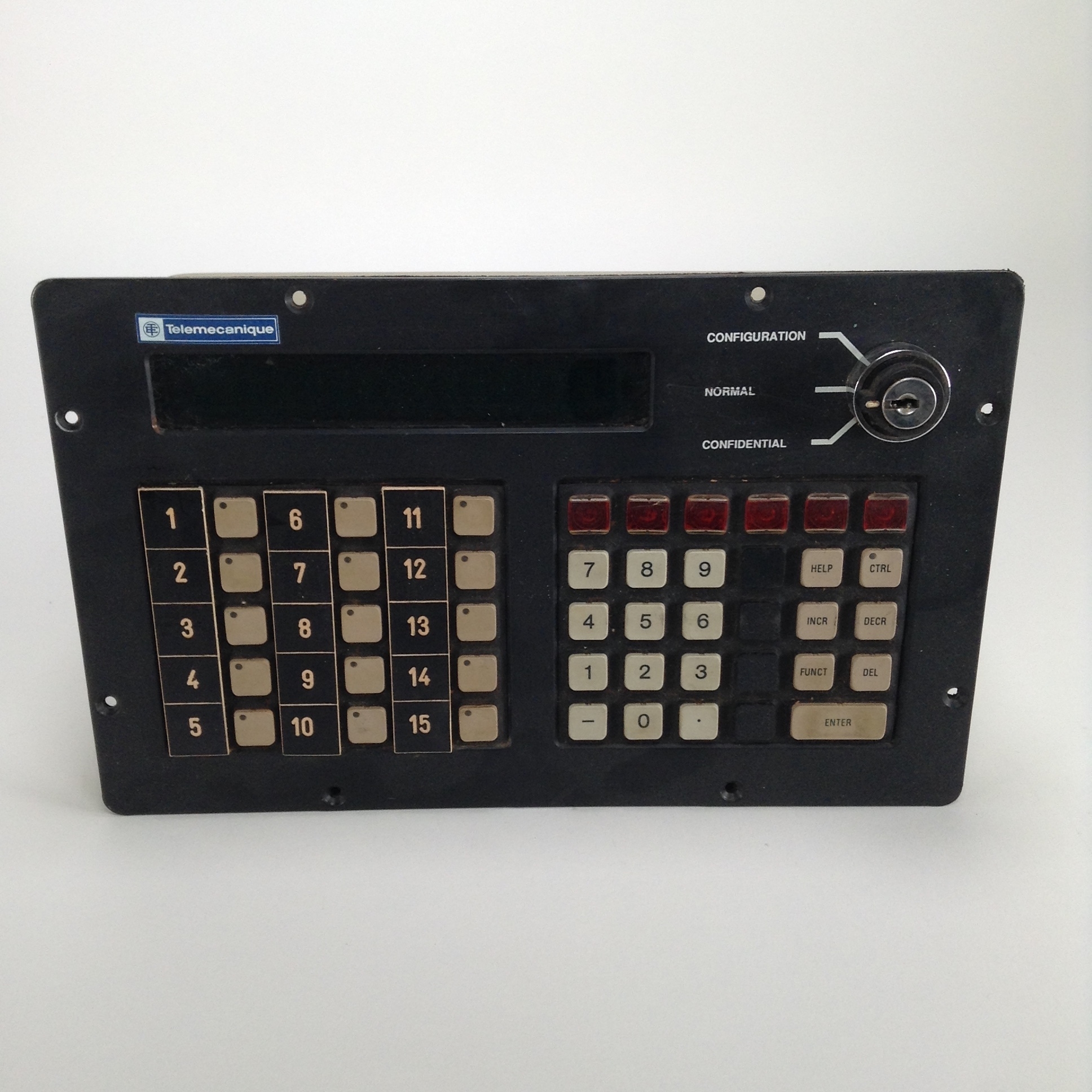 Telemecanique XBTB8140 Operator panel Teminal 220/240V 50/60Hz 25VA Used UMP