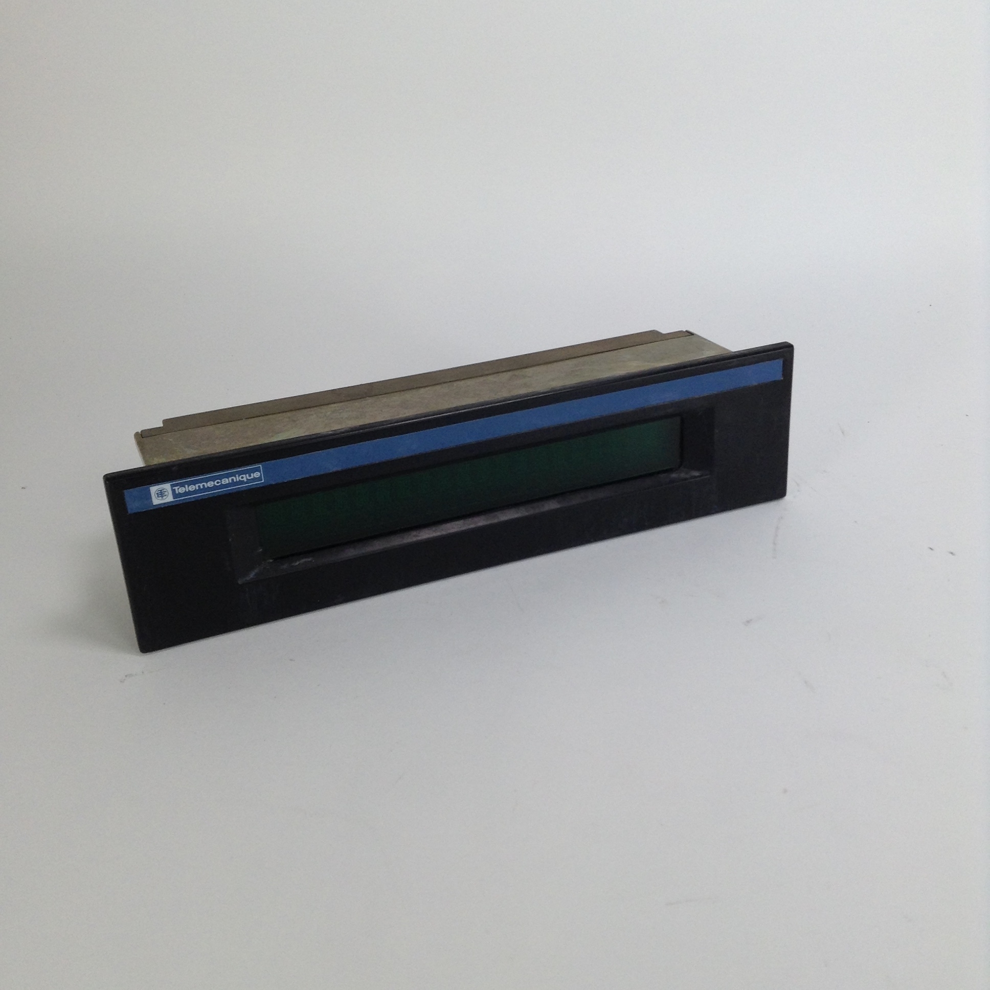 Telemecanique XBTK801010TR Operator interface Terminal 24V Used UMP