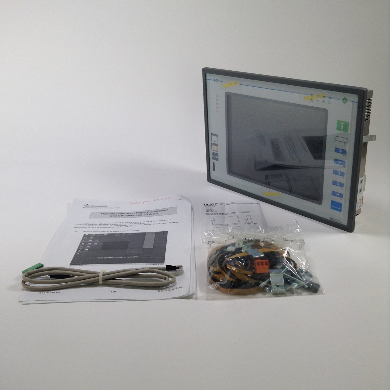 Uniop ER-VGA-0045 Color Touch Screen Operator Interface Panel display New NFP