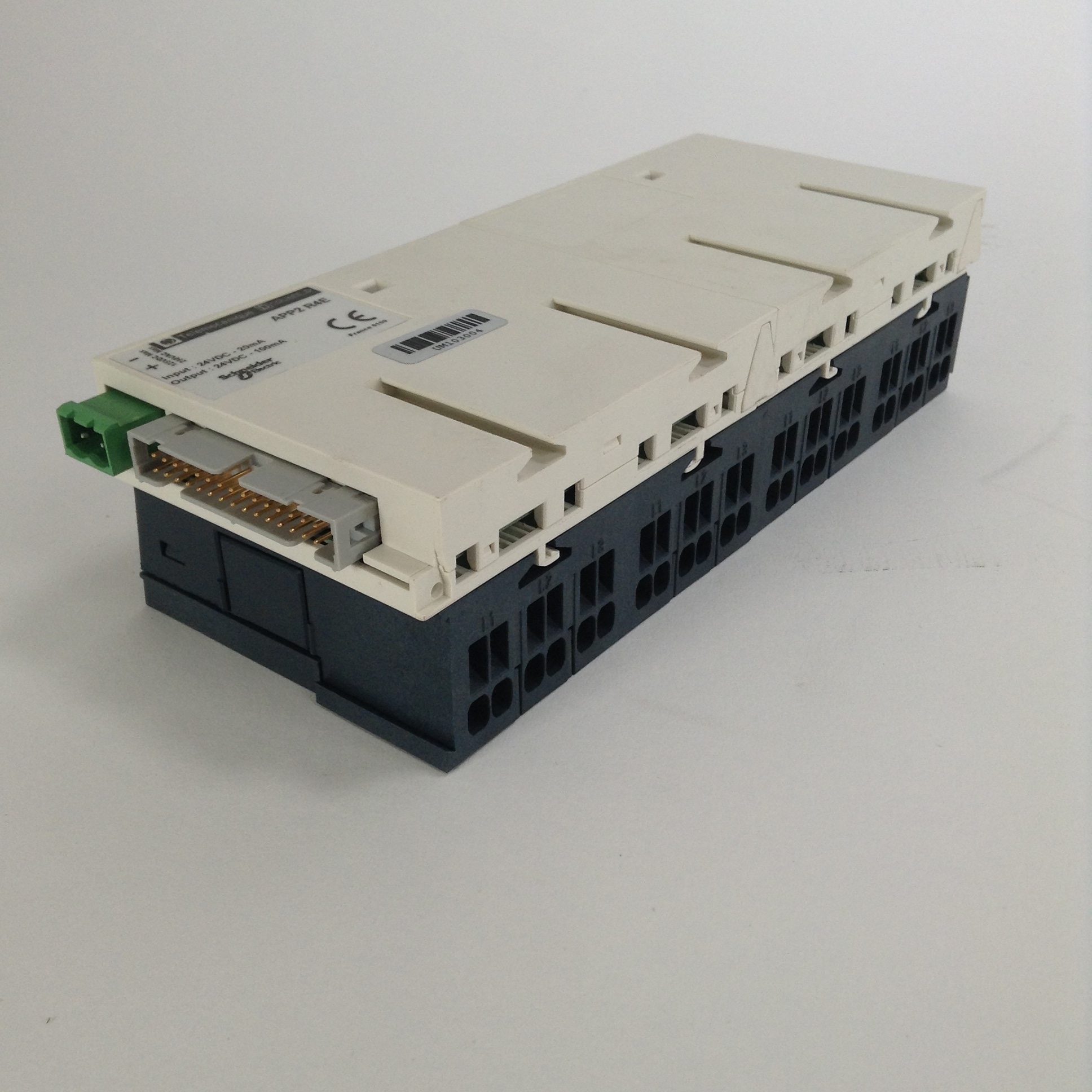 Telemecanique APP2R4E Tesys power and control splitter box 24V DC Used UMP