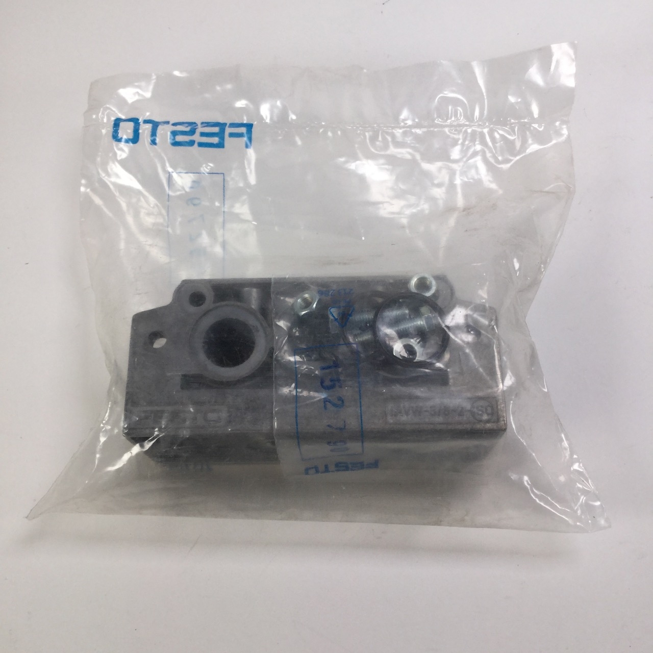 Festo NAVW-3/8-2-ISO manifold sub-base 90 New NFP Sealed