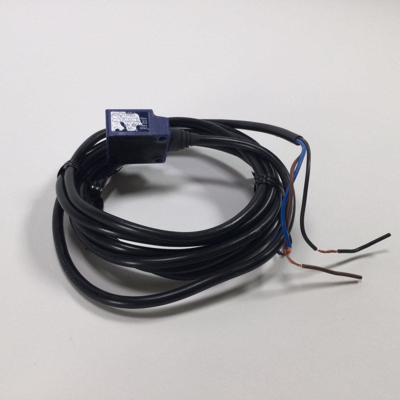 Telemecanique XS9E111A1L2 Inductive proximity sensor 2M OsiSense XS New NFP