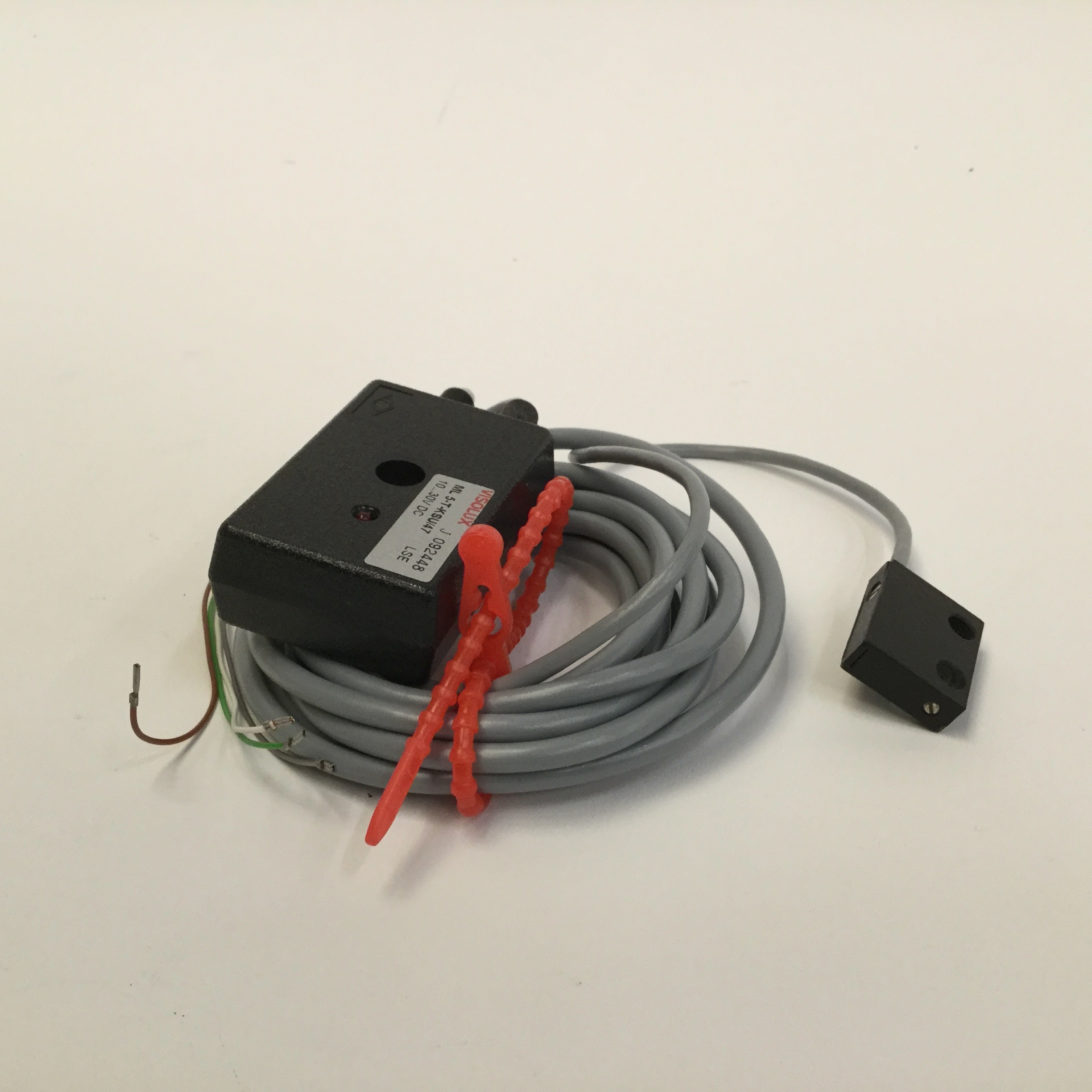 Visolux ML5-T-KSU/47 Photoelectric Sensor 30V New NMP