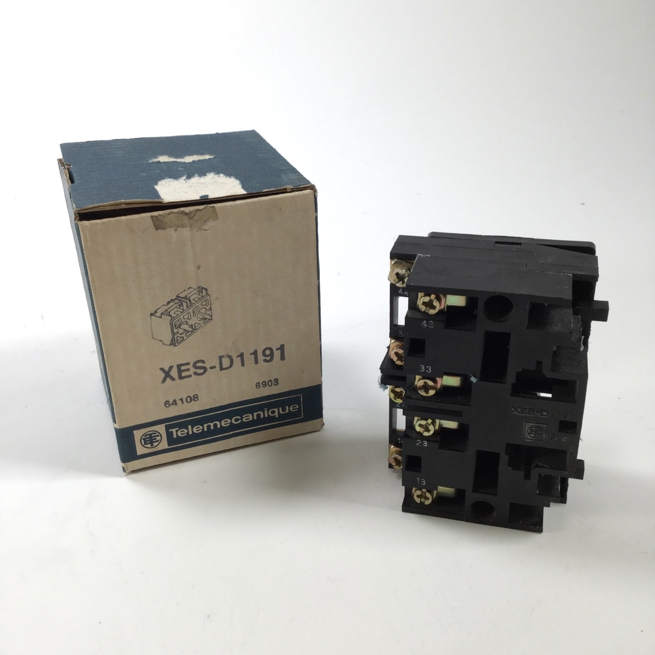 Telemecanique XESD1191 Pendant station CNT New NFP