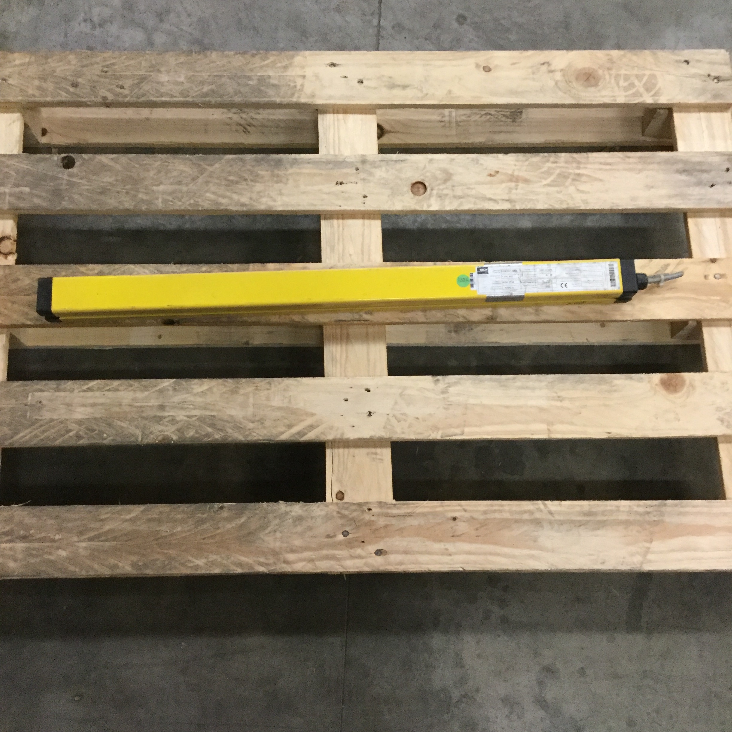 Sick FGSE337-2M03 lichtschranke safety light cutrain beam 1012811 Used UMP