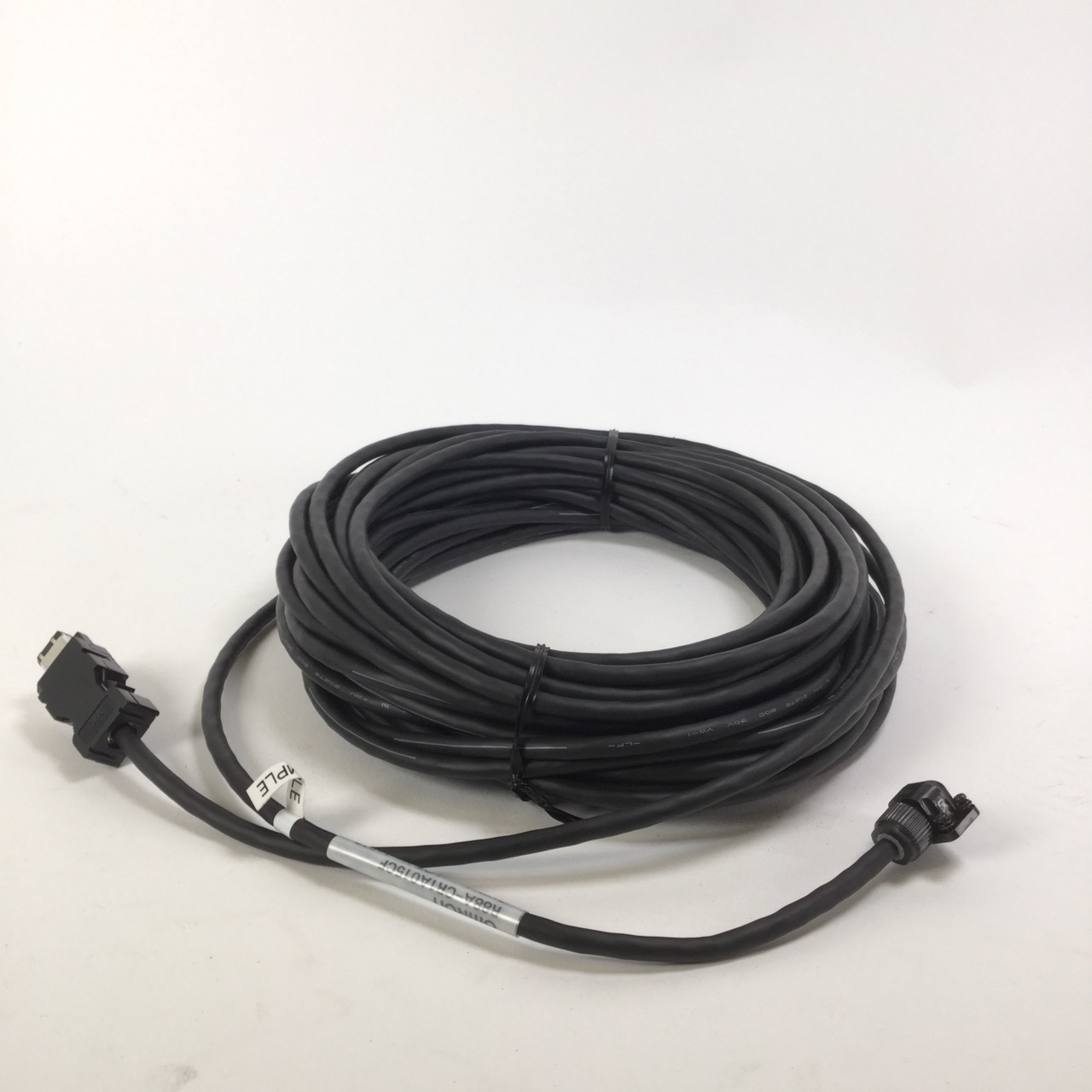 Omron R88A-CR1A015CF Cable for encoder 110316 New NFP