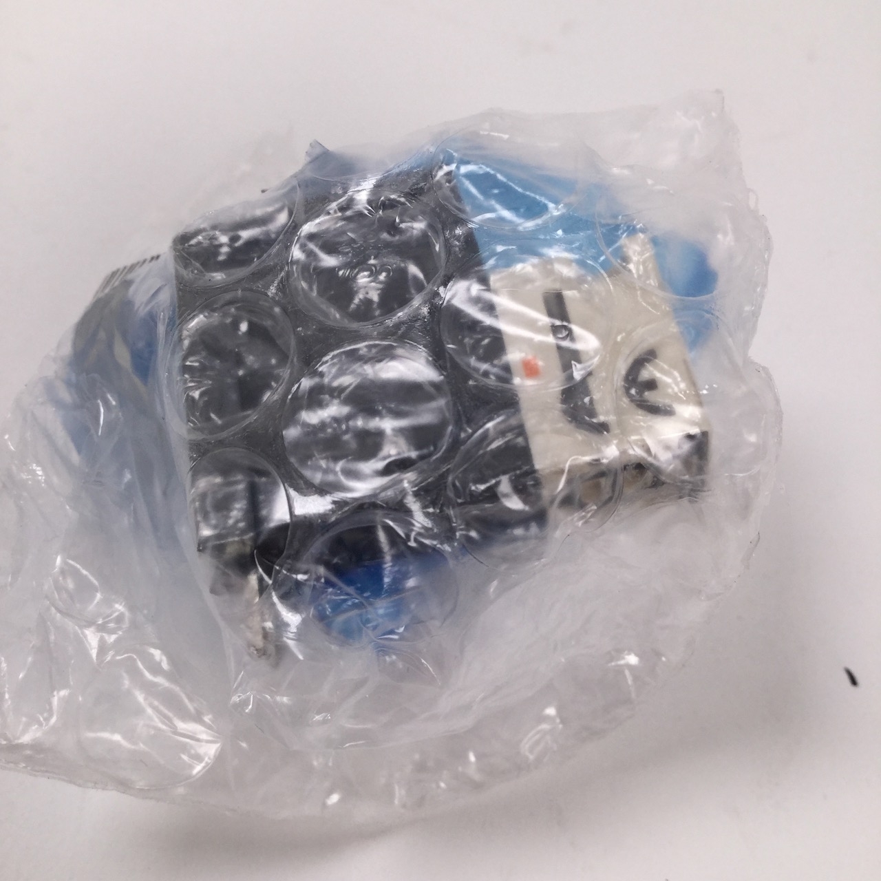 Smc VQ110-5F-Q Pneumatic Control Valve Pneumatischer Steuerventil New NFP Sealed