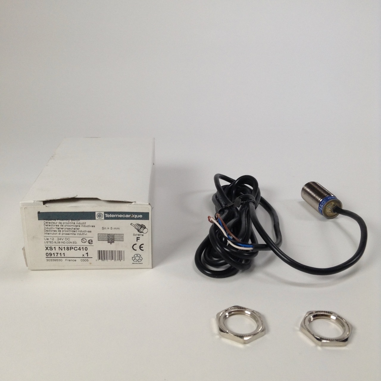 Telemecanique XS1 N18PC410 Inductive proximity switch New NFP