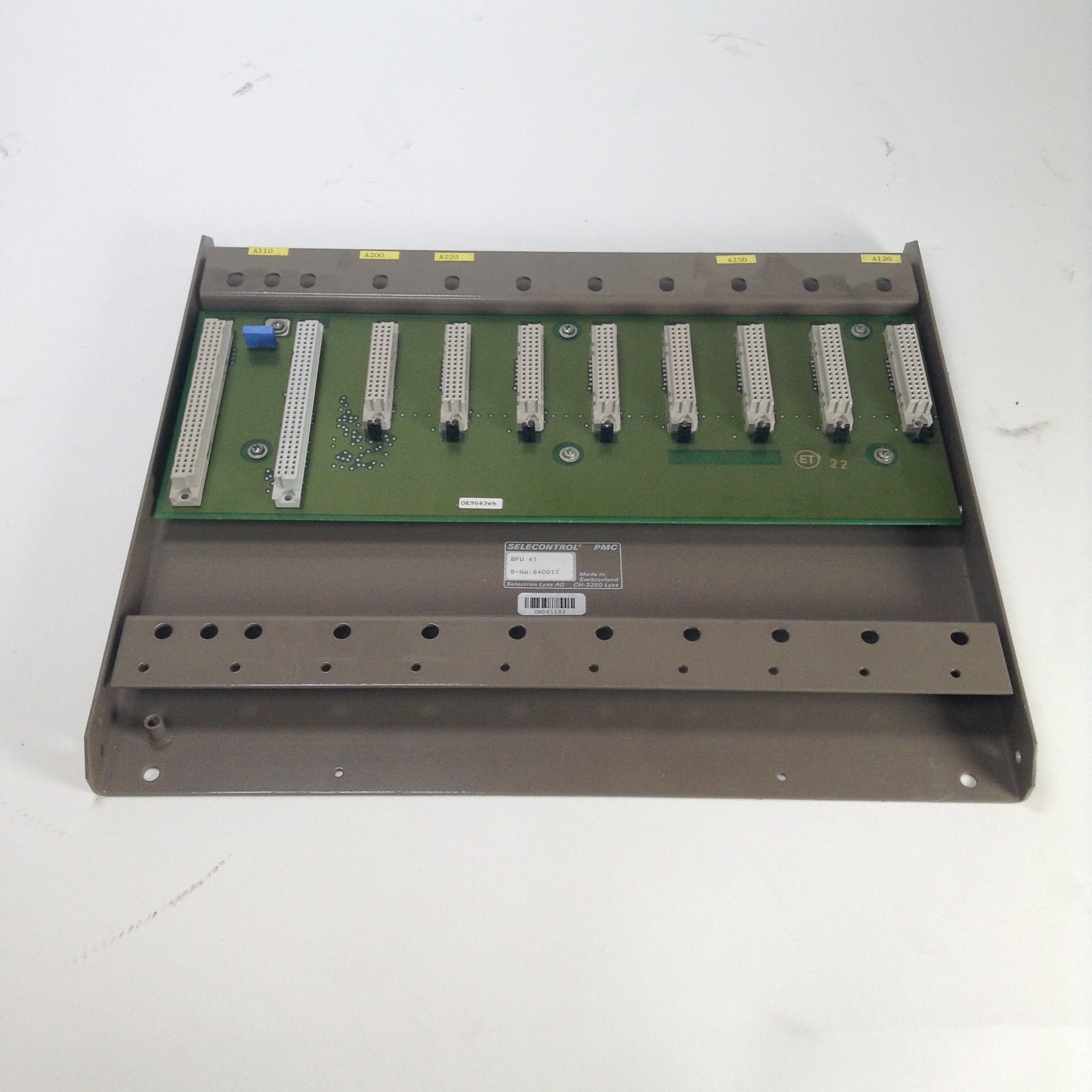 Selectron BPU41 baugruppentraeger 10 slot rack PMC BPU 41 Used UMP