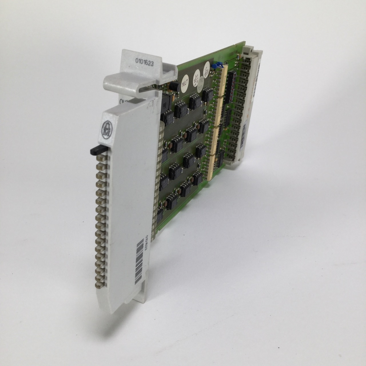Moeller OUT-400 Digital out module L1/0061-A05 L2/0061-A05 Used UMP