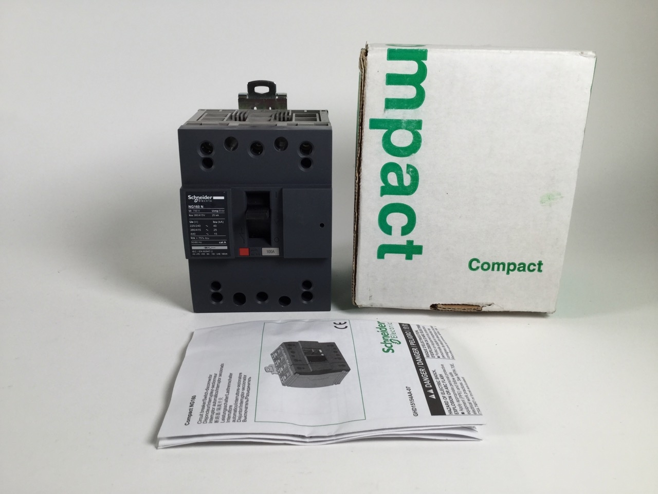 Schneider Electric 28622 Circuit breaker NG160N TMD100A 3 poles New NFP