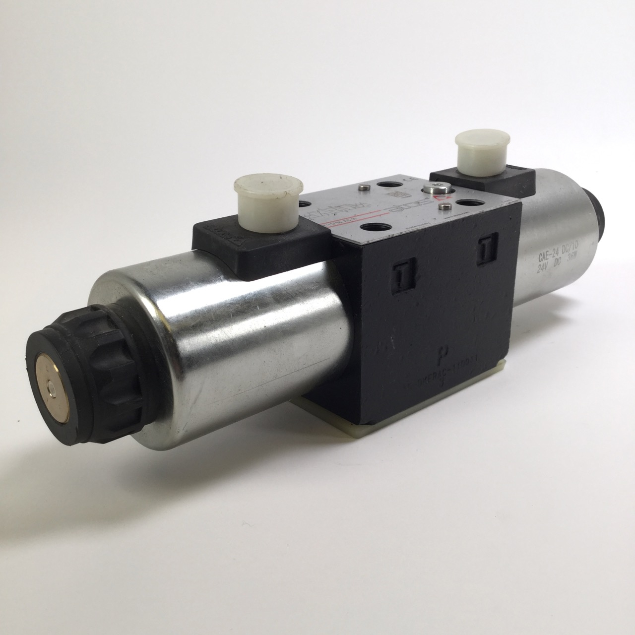 Atos DKE-1718AC11 Solenoid Directional Valve Magnetventil New NMP