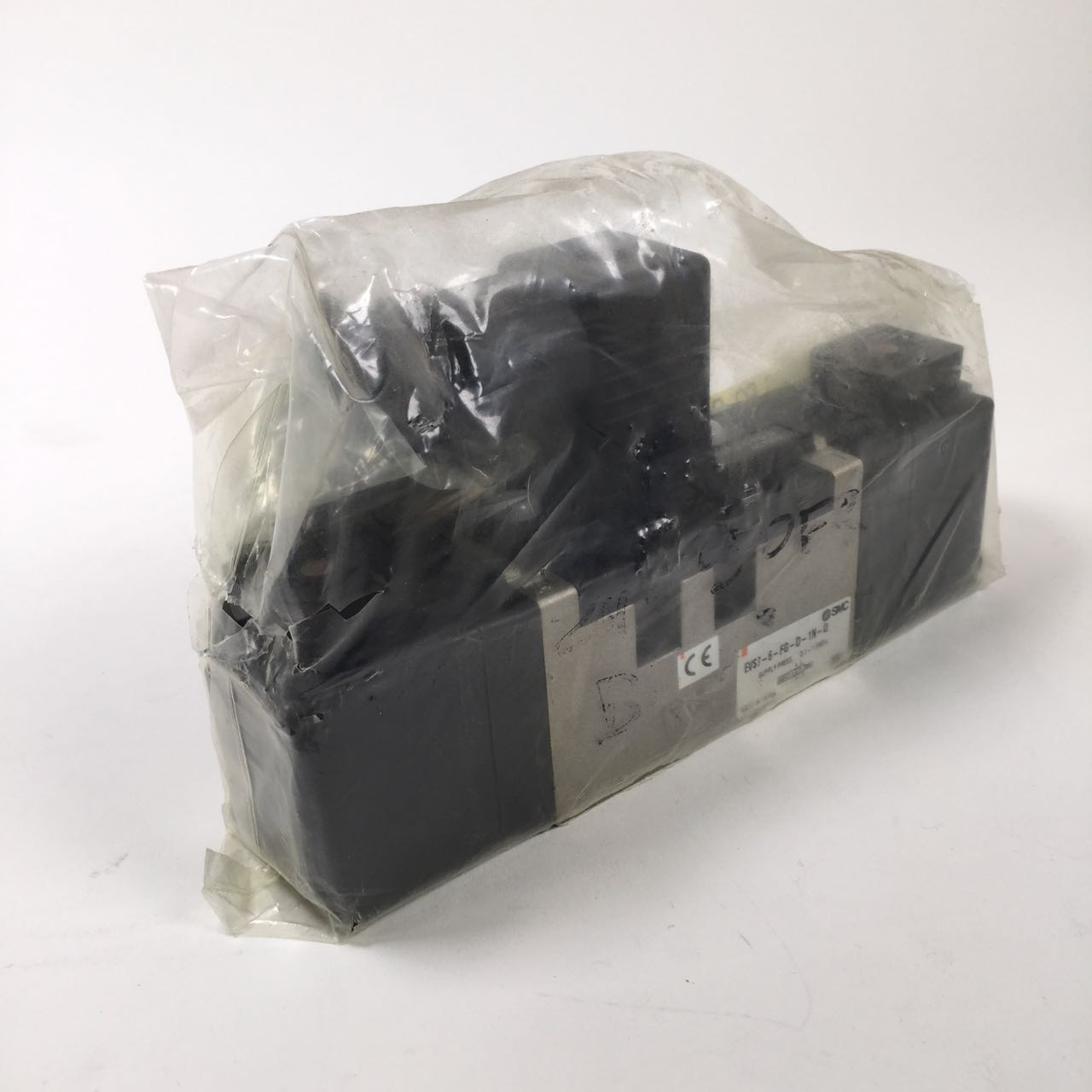 Smc EVS7-6-FG-D-1N-Q sol valve 4/5 port family New NFP Sealed