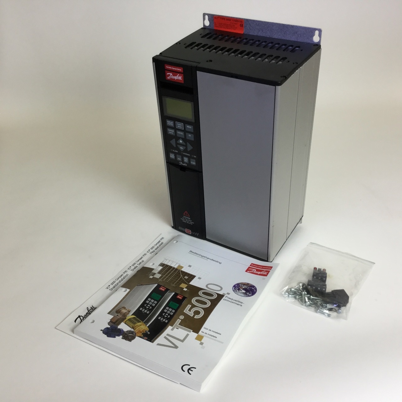 Danfoss 175Z0125 Variable Speed Drive VLT5002PT5C20STR3DLF00A00C0 New NFP