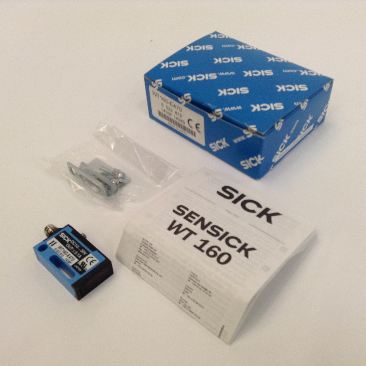 Sick WT160-E470 photoelectric sensor New NFP