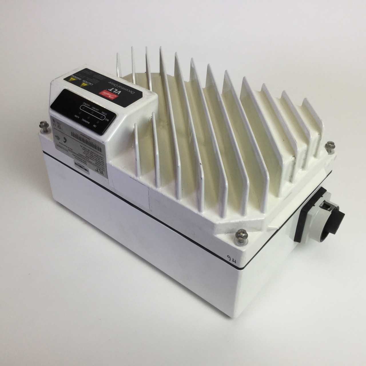 Danfoss 134L8987 Decentral Drive FCD302PK37T4W66H1X1XMFC* VLT Used UMP