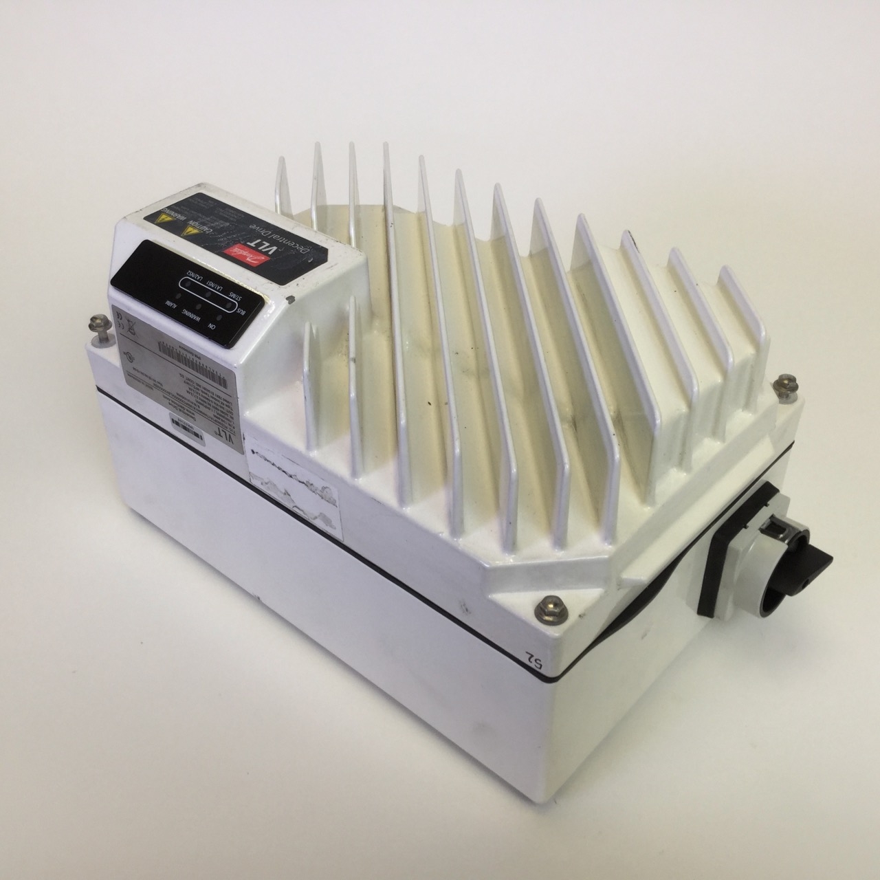 Danfoss 134L8990 Decentral Drive FDC302P1K1T4W66H1X1XMFCXXXXXALBXXXXXX* Used UMP