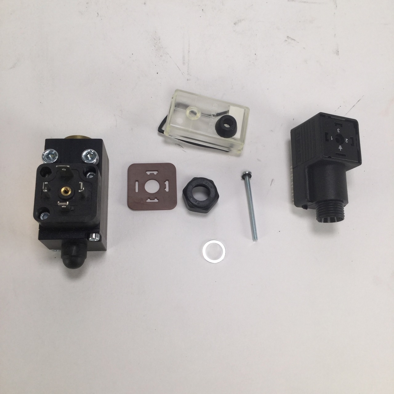 Joucomatic 34900034 pressure switch 24VDC 0.5-16bar 2K3-F NEW NFP