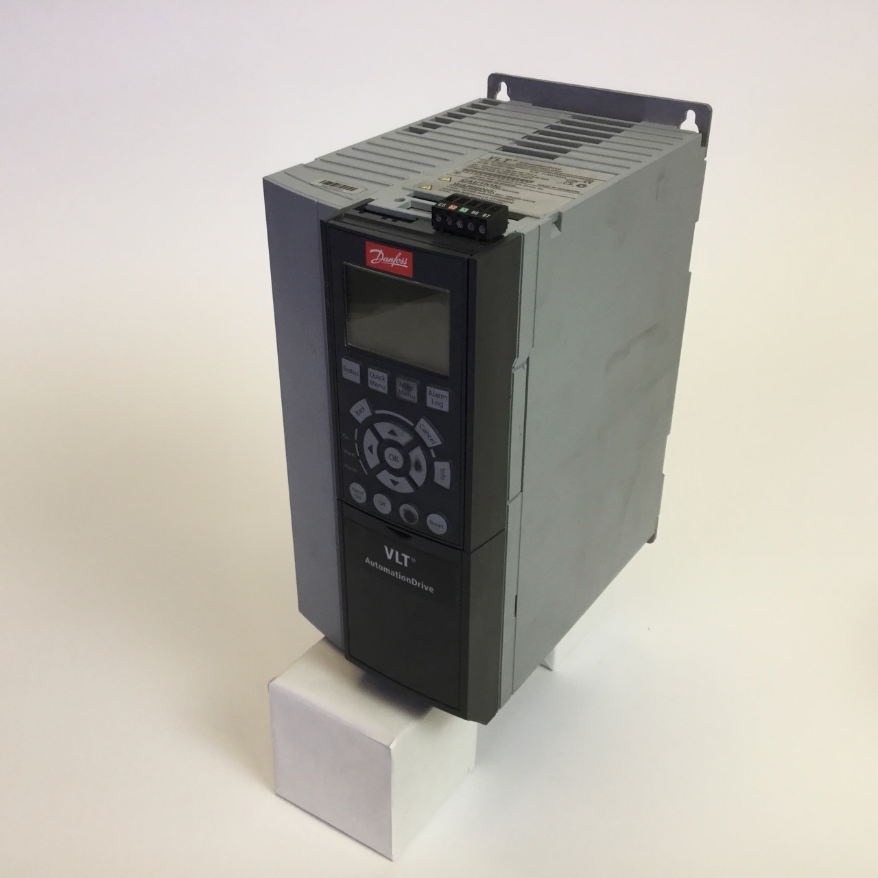 Danfoss 131B1480 Inverter Drive FC-301P3K7T2E20H1BGXXXXSXXXXA0BXCXXXXDX Used UMP