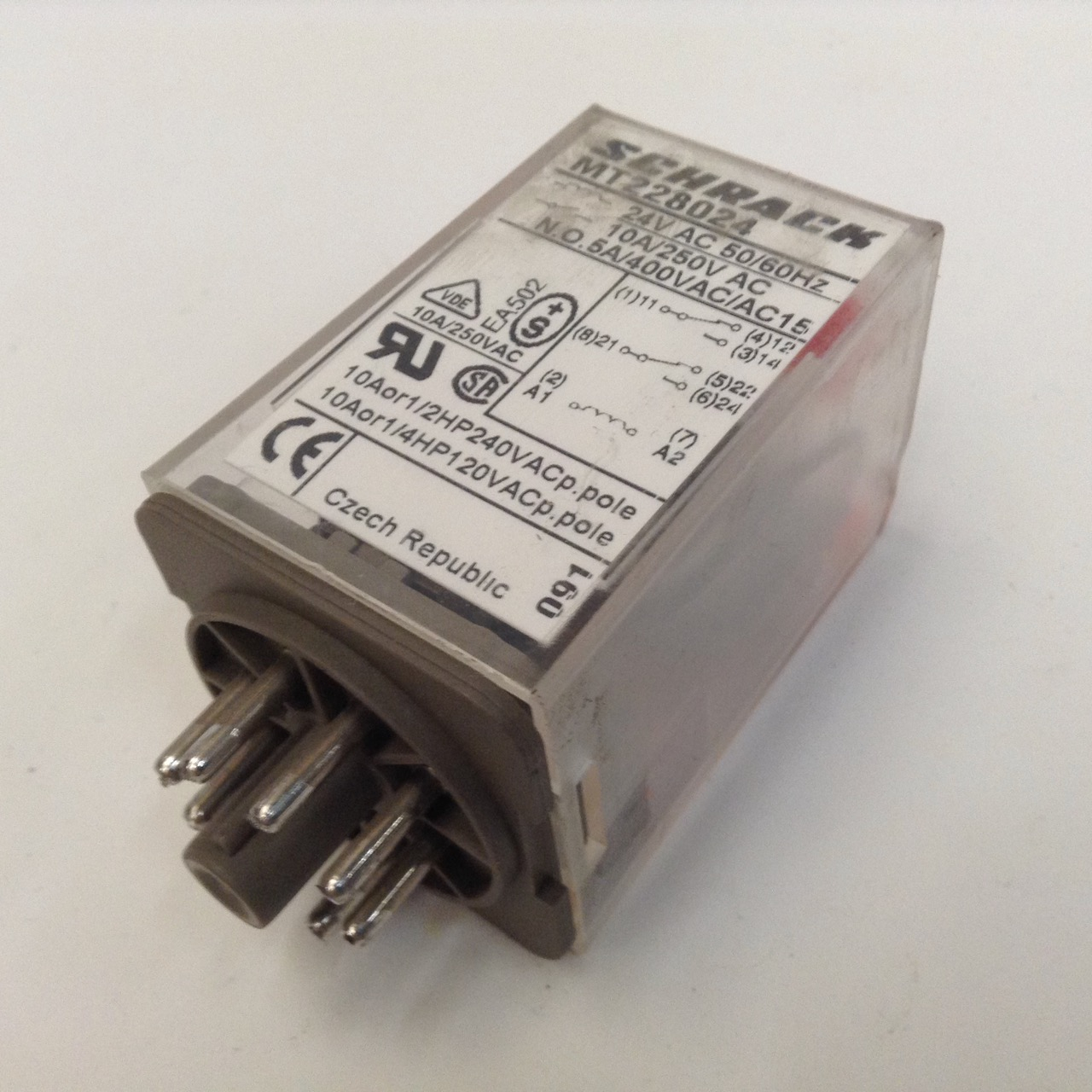 Schrack MT228024 Industrial Relay relais New NMP