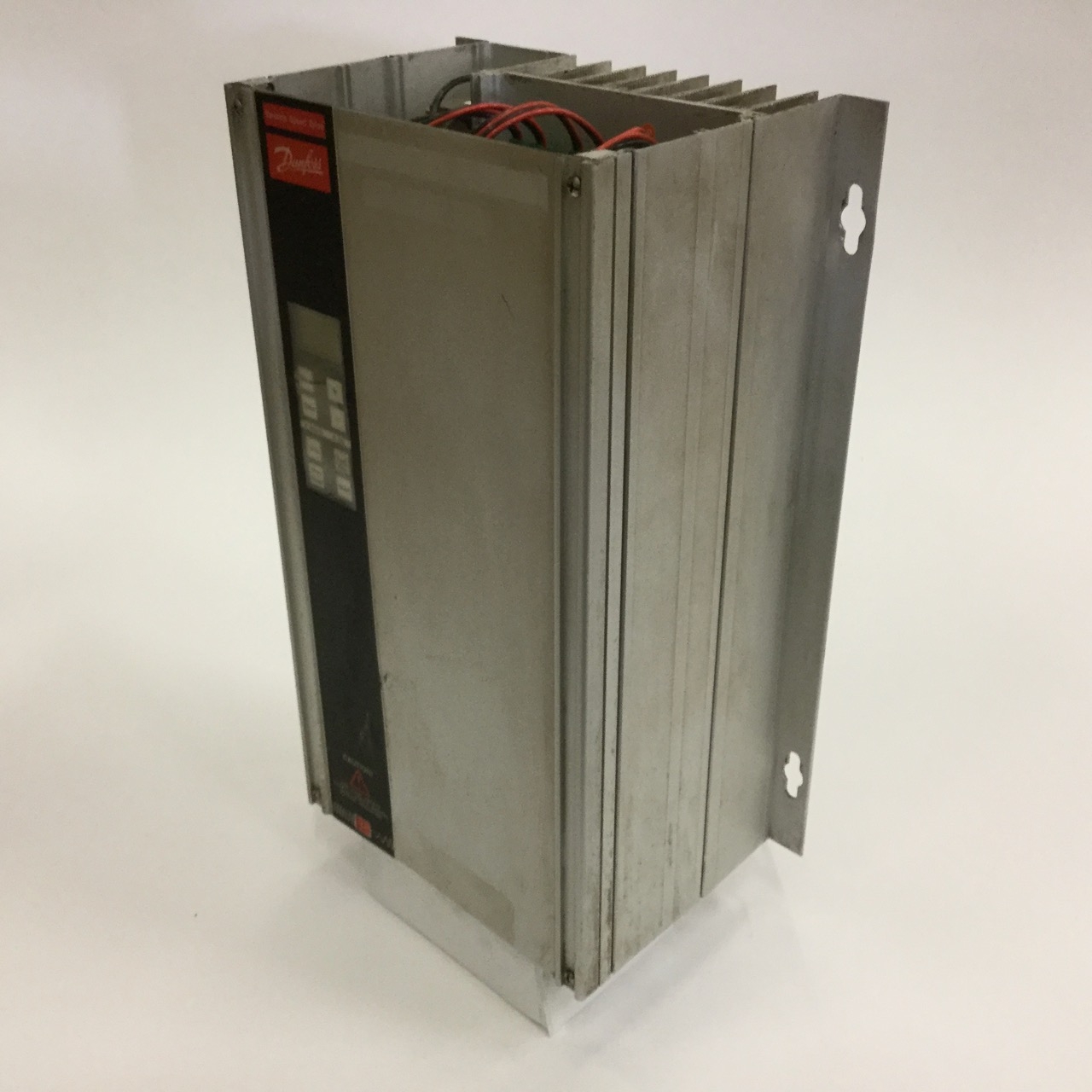 Danfoss 175H1030 Variable Speed Drive VLT3002 380-415V *no covers Used UMP