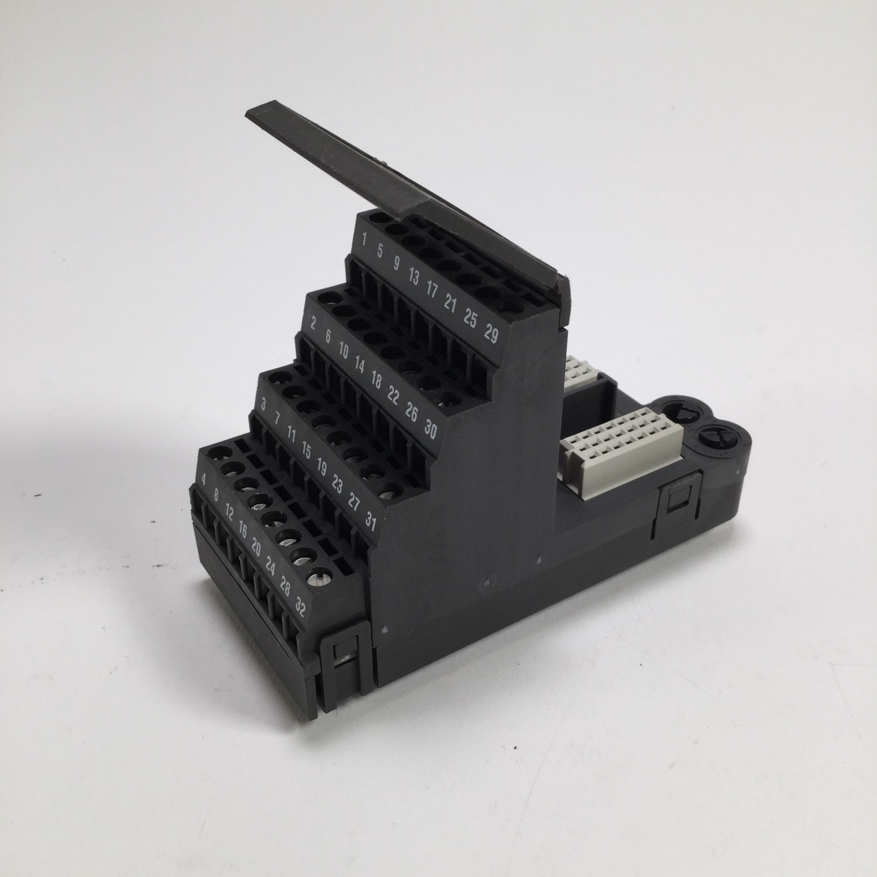 Fisher-Rosemount Emerson 12P1902X022 Terminal Block KJ4001X1-CJ1 Used UMP