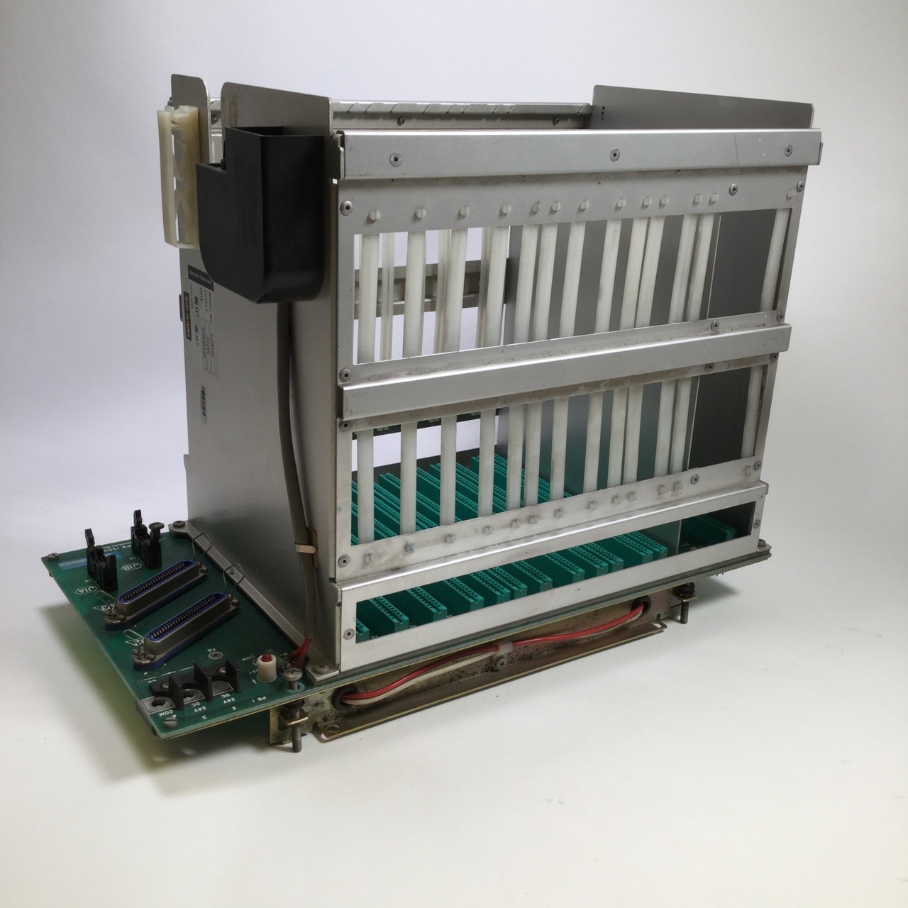 Honeywell J-CB535 Rack with backplane DC24V Used UMP