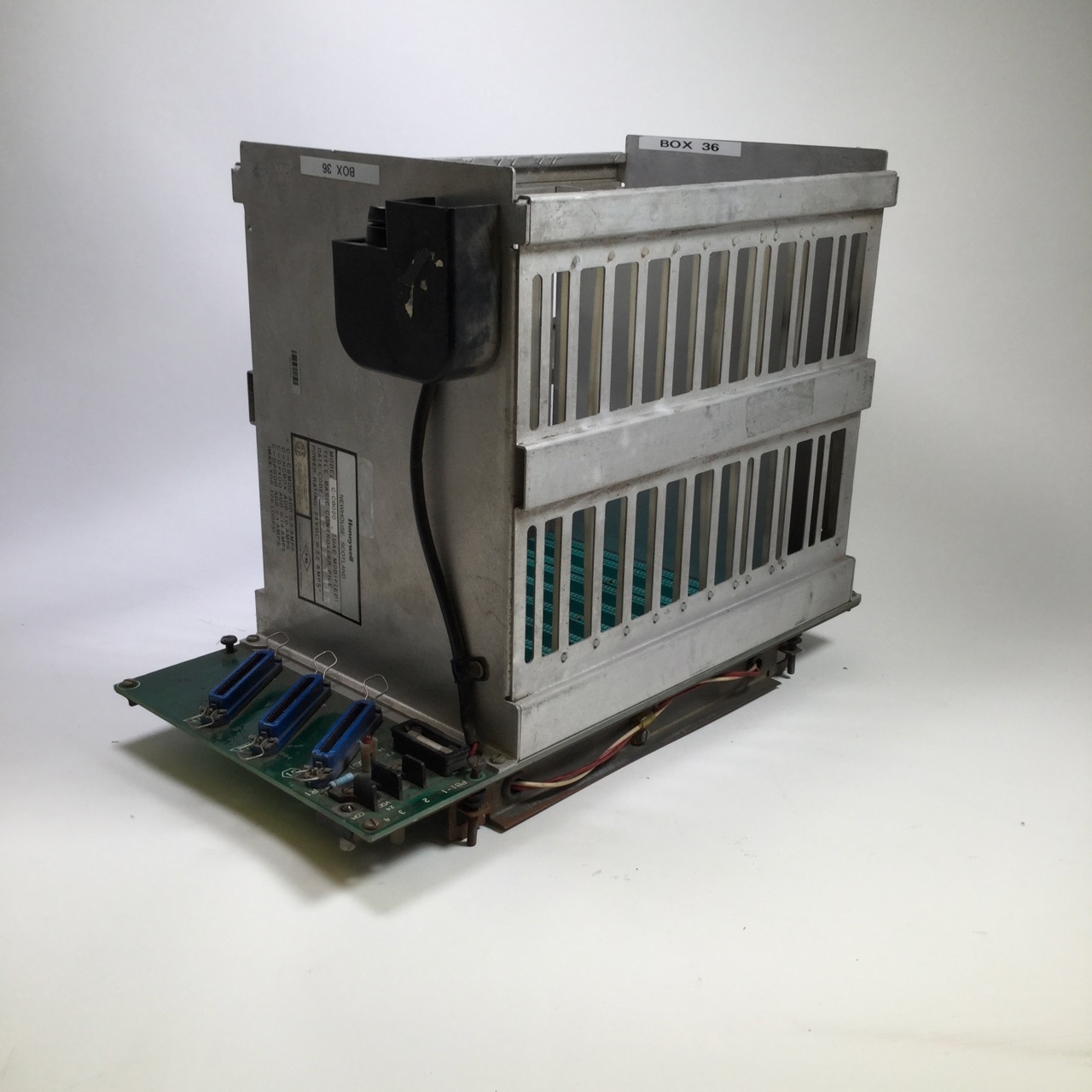 Honeywell C-CB020 Slot Chassis Modul Rack Basic Controller File Used UMP