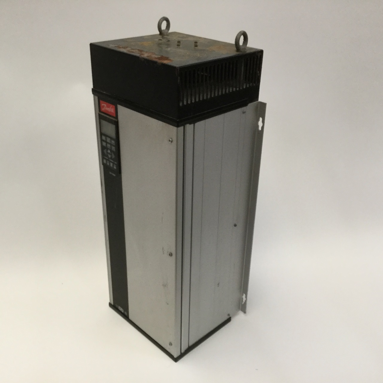 Danfoss 175Z4106 Variable Speed Drive VLT5016PT5C54SBR3DLF00A* *damaged Used UMP