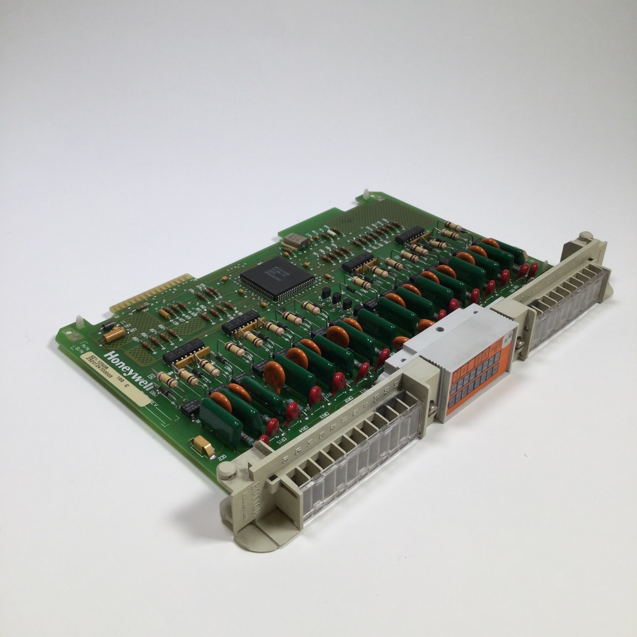 Honeywell 621-1250R Input Module 240VAC Used UMP