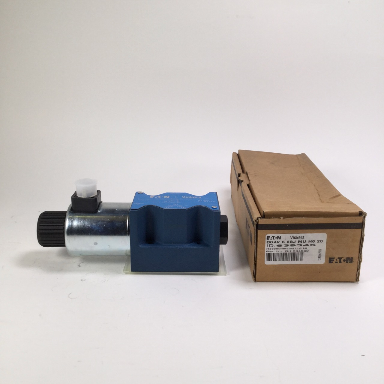 Vickers DG4V56BJMUH620 Solenoid Directional Valve Wegeventil New NFP