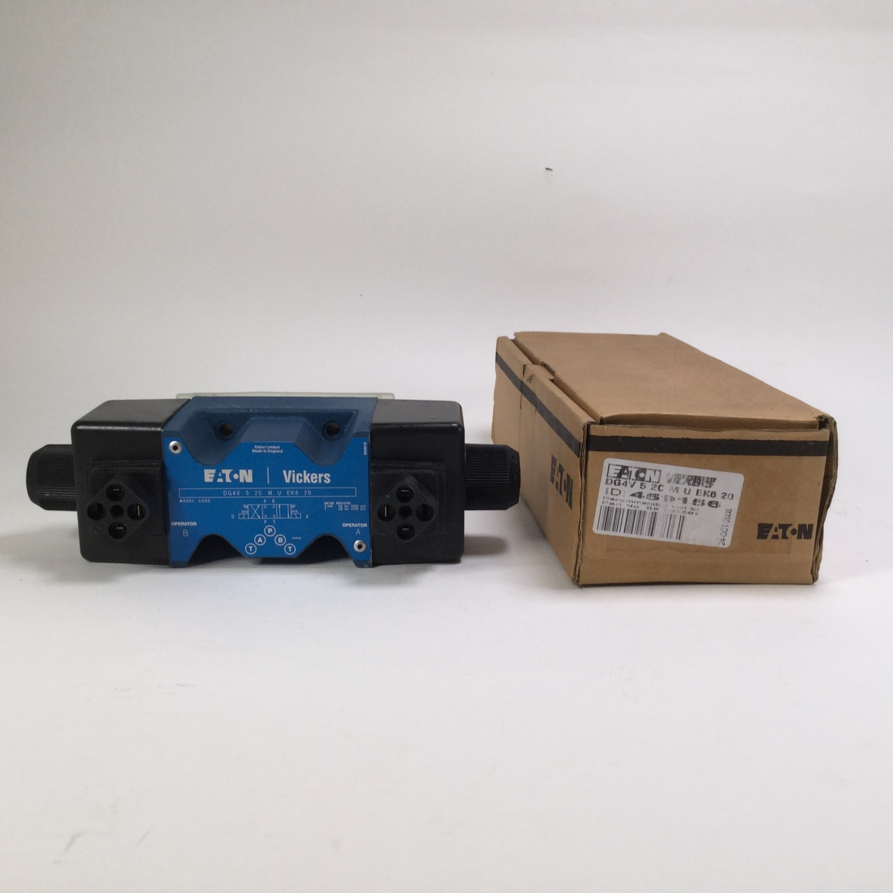 Vickers DG4V52CMUEK620 Directional Valve Wegeventil New NFP