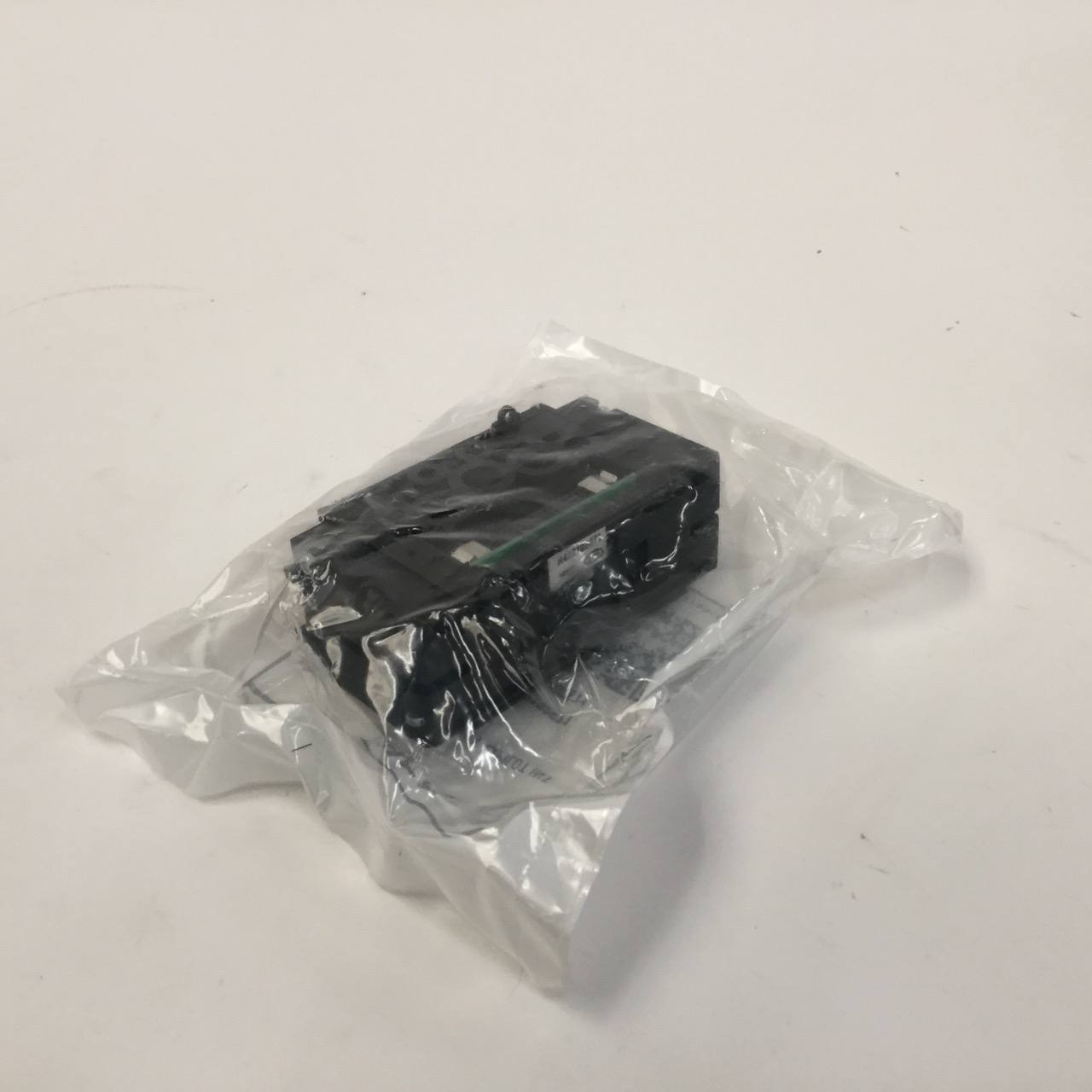 Aventics R422102671 Valve Base Plate Ventil Kit 2x Pilot Int New NFP Sealed